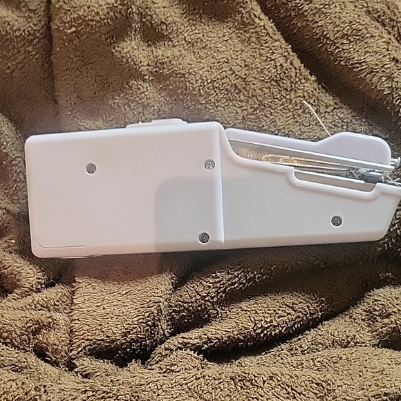 Portable Cordless Sewing Machine - Blue - Picture 3 of 3